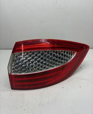 Ford Mondeo MK IV Rear/tail lights 77R00 R1S102 15767