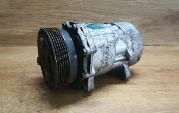 Volkswagen Golf IV Air conditioning (A/C) compressor (pump) 1J0820803F 2168802045