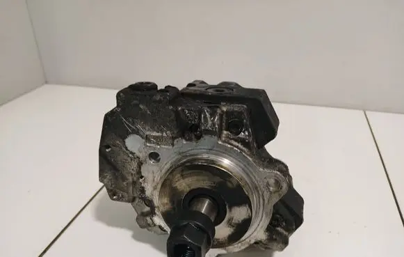 BMW 5 E60 E61 Fuel injection high pressure pump 0445010073 7788678