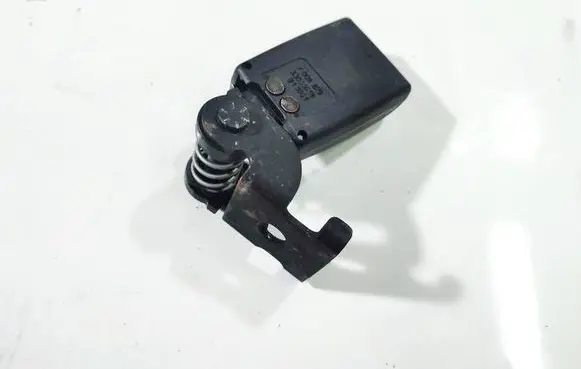 BMW 6 E63 E64 Rear seatbelt buckle 7009829 33033619