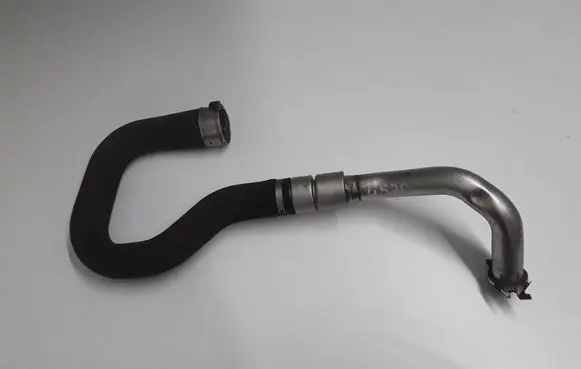 Intercooler hose/pipe