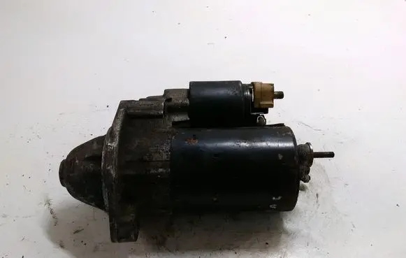 Volkswagen PASSAT B5.5 Starter motor 06B911023