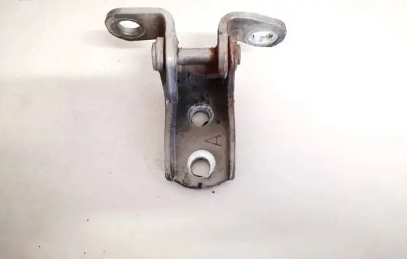 Honda Civic Rear door lower hinge