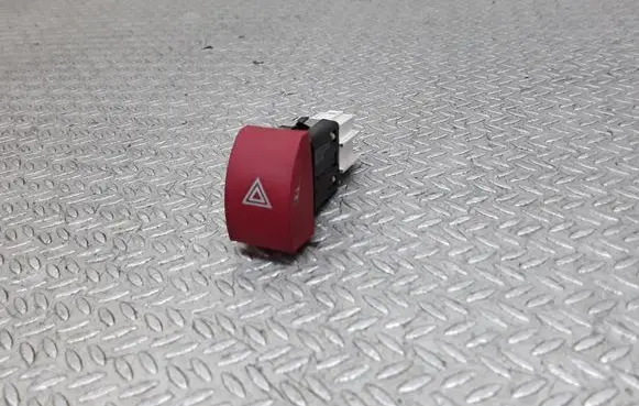 Skoda Octavia Mk2 (1Z) Hazard light switch 1Z0853235A