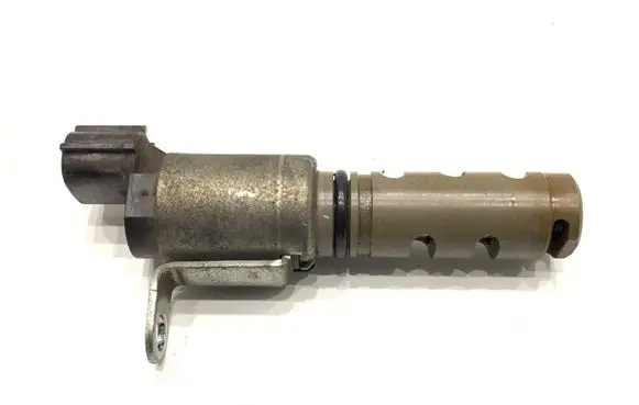 Toyota Avensis T270 Camshaft position sensor 337010-5010