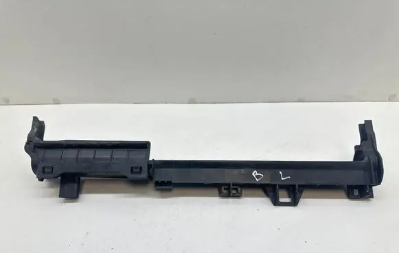 Mercedes-Benz B W246 W242 Radiator mount bracket A2465011720