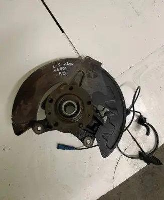 Citroen C5 Front wheel hub 46001