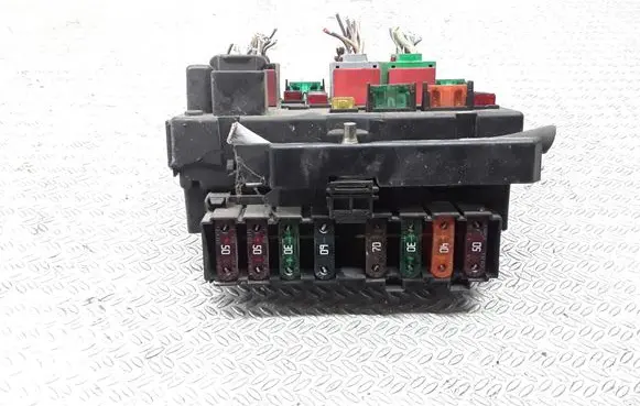 Citroen C8 Fuse module 9650663880