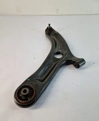 Hyundai i20 (PB PBT) Front lower control arm/wishbone 37160500016