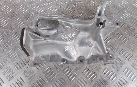 Nissan Qashqai J12 Engine mounting bracket
