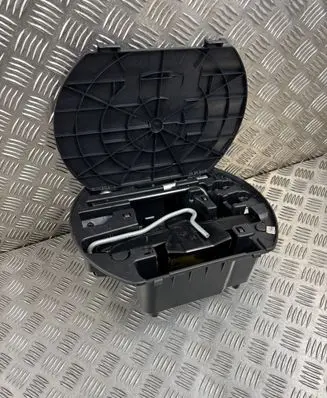 Peugeot 3008 II Tool set 9817224380