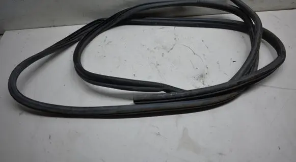 Opel Vivaro Sliding door rubber seal 