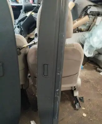Volkswagen Touran I Parcel shelf load cover 