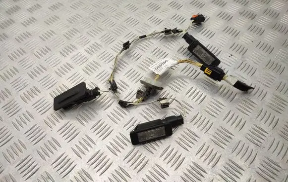 Citroen C4 Cactus Tailgate opening switch 9809808680 9832403680