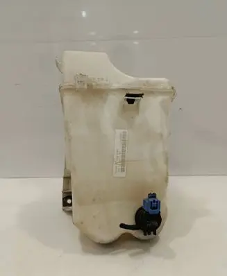 Suzuki Kizashi Windshield washer fluid reservoir/tank 3840057L0