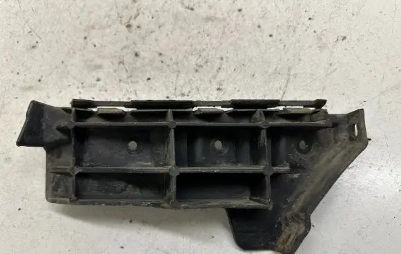 Seat Ibiza III (6L) Front bumper mounting bracket 6L0807183