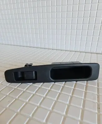 Nissan Qashqai Electric window control switch 82951JD000