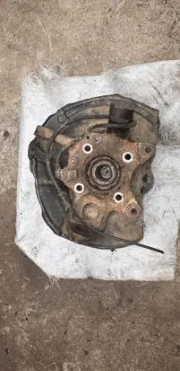 Mitsubishi Pajero Front wheel hub spindle knuckle
