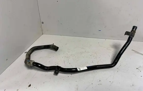 Engine coolant pipe/hose