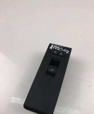 Volvo XC40 Electric window control switch 31456060
