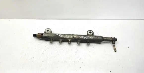 Nissan X-Trail T30 Fuel main line pipe 60709D11