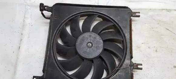 Suzuki Wagon R+ Radiator cooling fan shroud