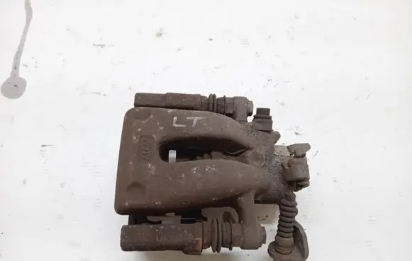 Opel Zafira B Rear brake caliper