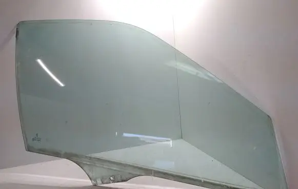 Peugeot 406 Front door window glass four-door