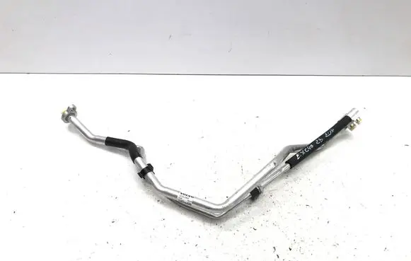 Volvo XC40 Air conditioning (A/C) pipe/hose 32352958