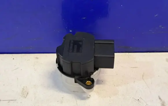 Volvo V70 Ignition lock 8645228