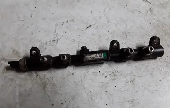 Ford Mondeo Mk III Fuel main line pipe R9144Z130A 6S7Q9D280AA