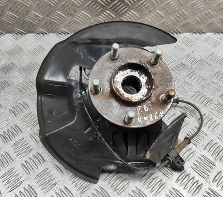 Front wheel hub