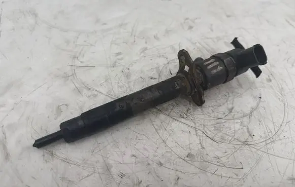 Fuel injector