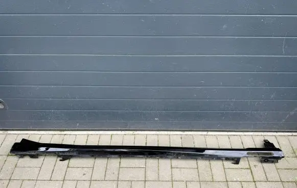 BMW iX Sill 8737832