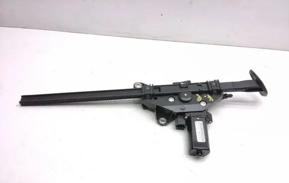 Mercedes-Benz E C207 W207 Seat belt adjustment motor A2078600182