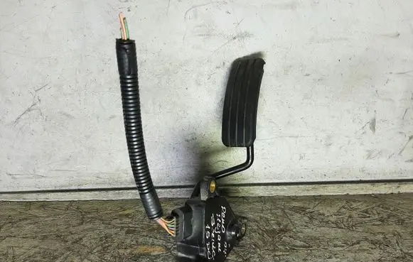Renault Scenic II - Grand scenic II Accelerator throttle pedal 8200159645