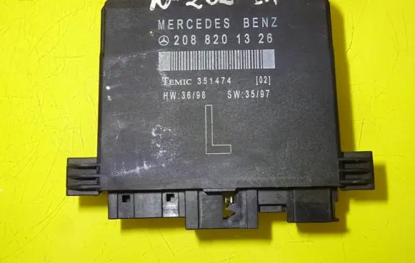 Mercedes-Benz CLK A208 C208 Door control unit/module 2088201326