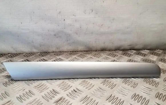 Volkswagen Sharan Front door trim bar 7N0867440