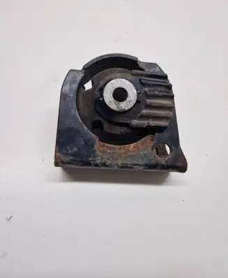 Toyota Verso Engine mount bracket