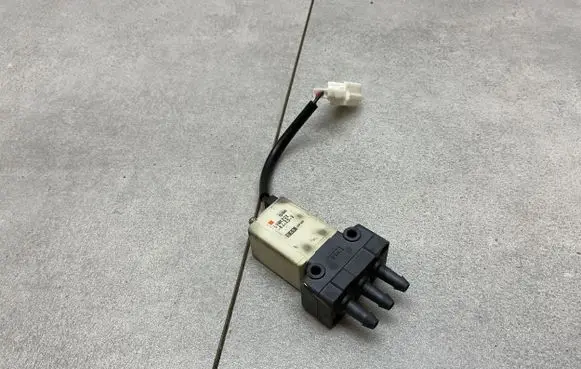 Vacuum valve