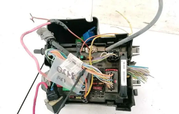 Citroen C8 Fuse box set 9650664080 BSMB3