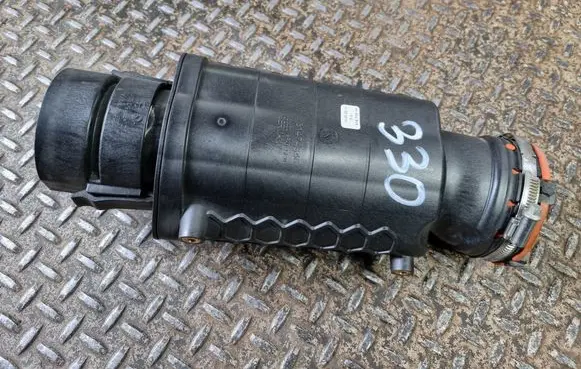 Intake resonator
