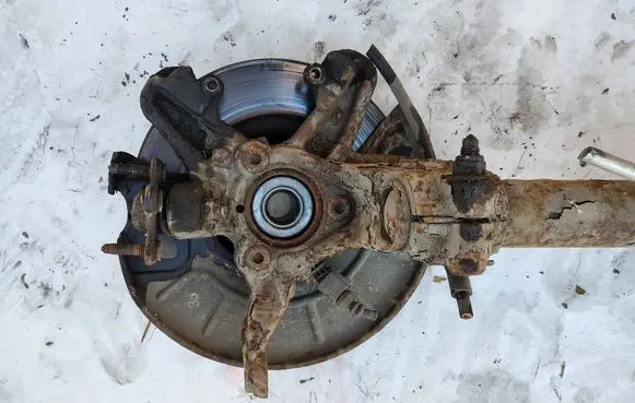 Volkswagen Golf VI Front wheel hub spindle knuckle