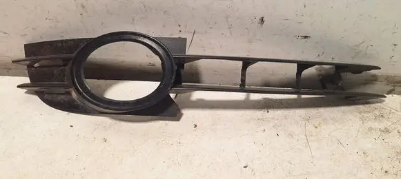 Audi A6 S6 C6 4F Front fog light trim/grill 13678