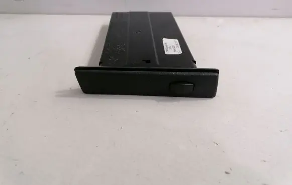 BMW 5 E60 E61 Cup holder 7063178