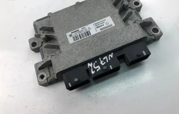 Renault Twingo II Engine control unit/module ECU 8200774747 S120200113A