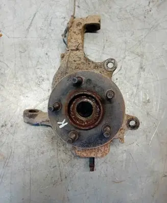 Jeep Cherokee III KJ Front wheel hub spindle knuckle