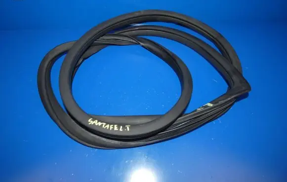 Hyundai Grand Santa Fe NC Rubber seal rear door 
