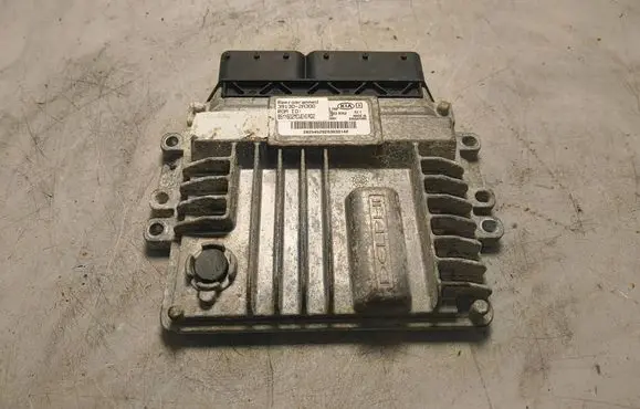 KIA Venga Engine control unit/module 391302A300