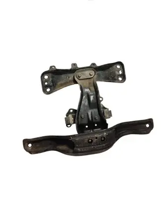 Subaru Legacy Gearbox mounting bracket